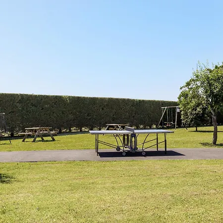 D'hote Familiale Bed and breakfast Neuville-du-Poitou